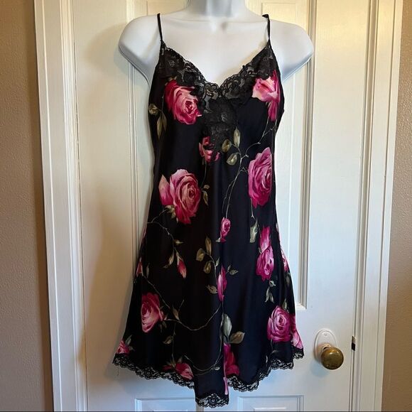 Victoria’s Secret Lace slip dress satin black small - Picture 2 of 9